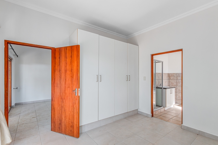 1 Bedroom Property for Sale in Carlswald North Estate Gauteng