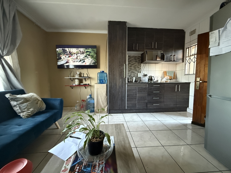2 Bedroom Property for Sale in Fleurhof Gauteng