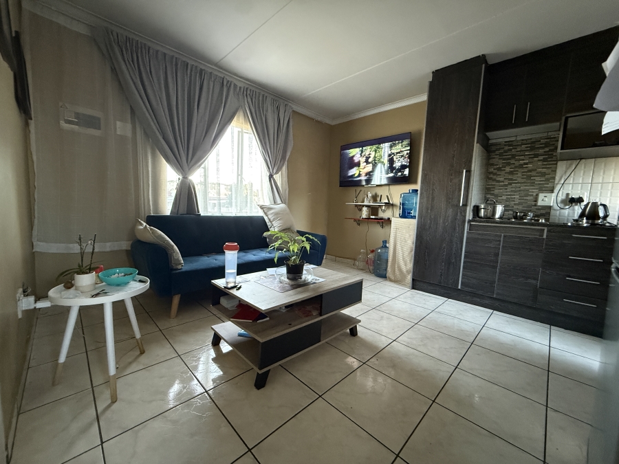 2 Bedroom Property for Sale in Fleurhof Gauteng