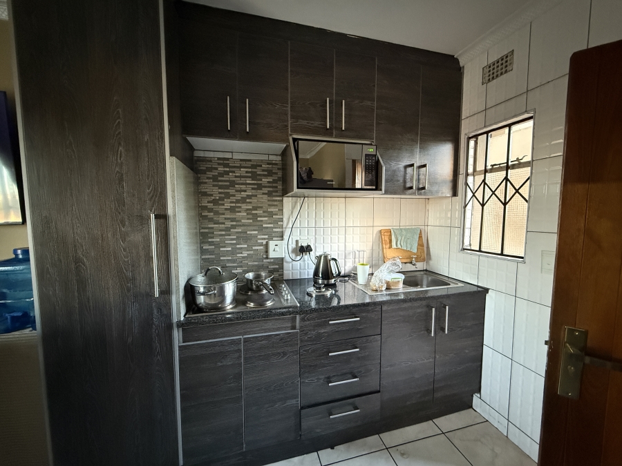 2 Bedroom Property for Sale in Fleurhof Gauteng