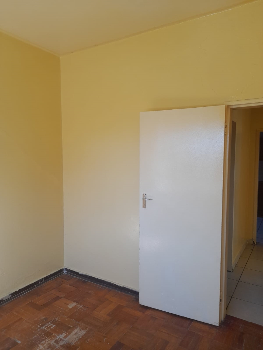 2 Bedroom Property for Sale in Towerby Gauteng