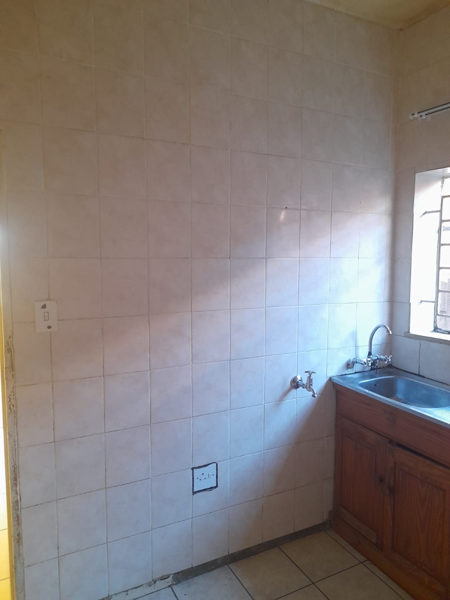 2 Bedroom Property for Sale in Towerby Gauteng