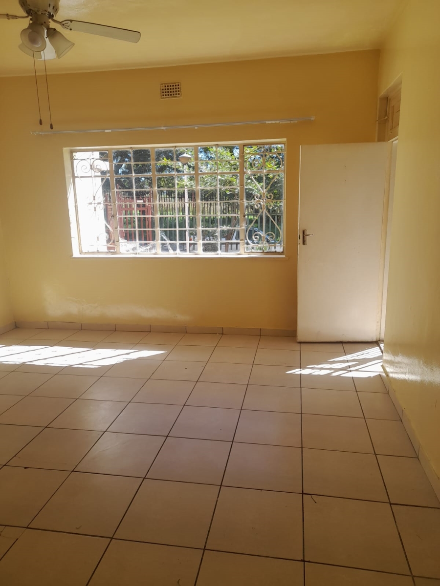 2 Bedroom Property for Sale in Towerby Gauteng