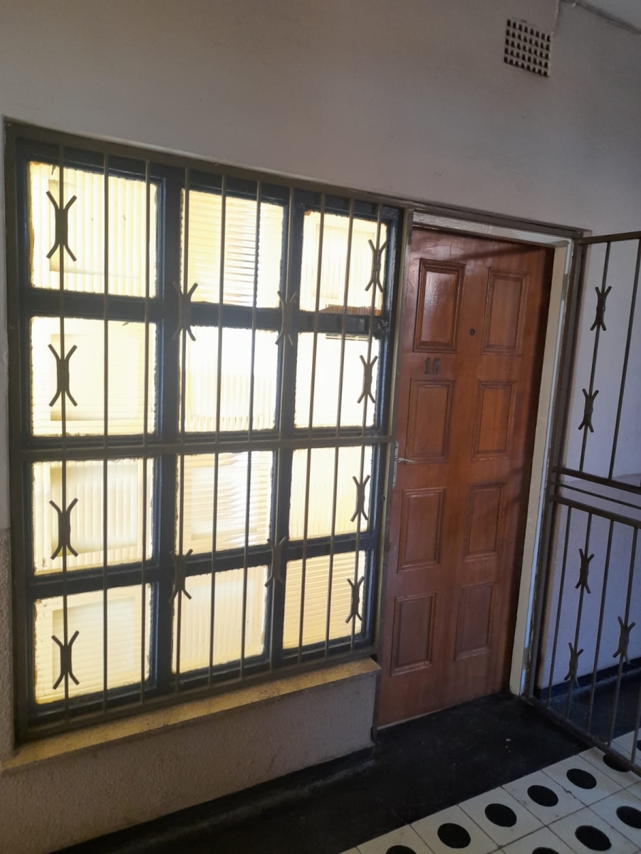 2 Bedroom Property for Sale in Towerby Gauteng
