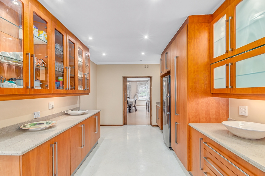 5 Bedroom Property for Sale in Sunninghill Gauteng
