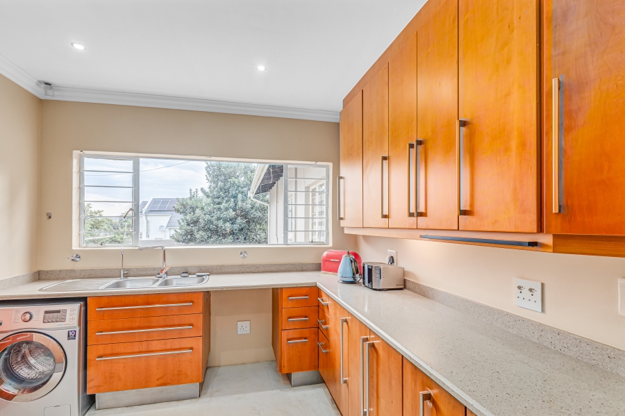 5 Bedroom Property for Sale in Sunninghill Gauteng