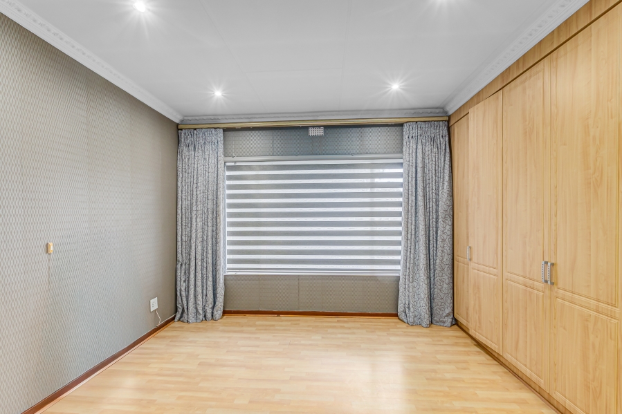 5 Bedroom Property for Sale in Sunninghill Gauteng
