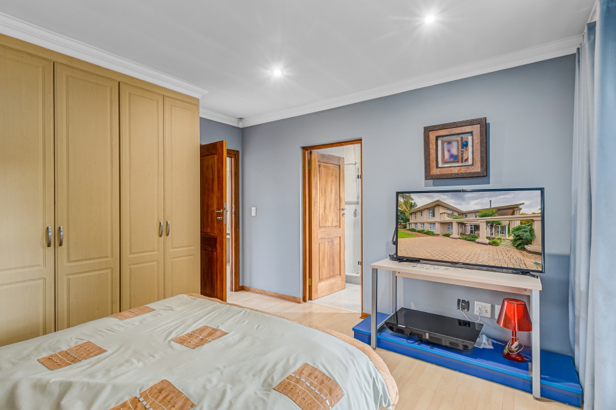 5 Bedroom Property for Sale in Sunninghill Gauteng