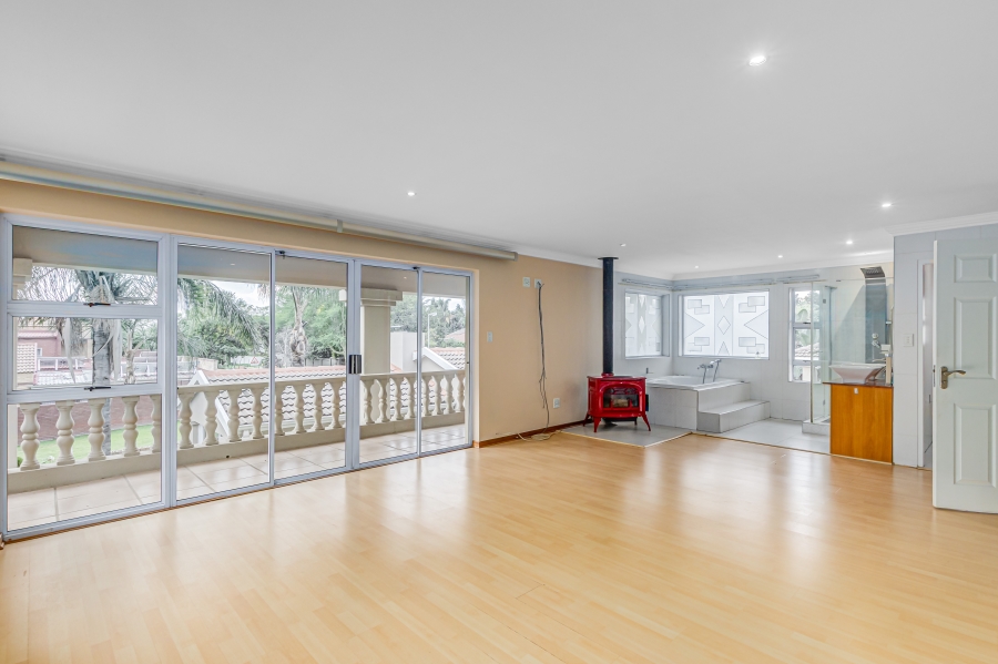 5 Bedroom Property for Sale in Sunninghill Gauteng