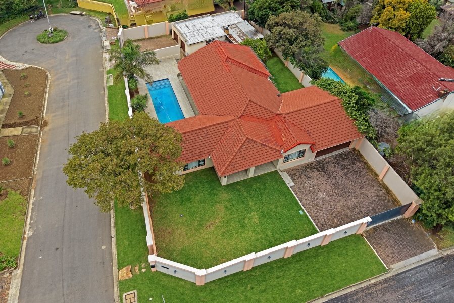 4 Bedroom Property for Sale in Lambton Gauteng