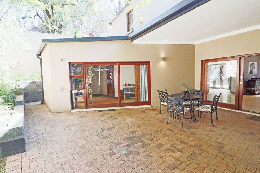 To Let 5 Bedroom Property for Rent in Bryanston Gauteng