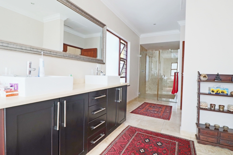 To Let 5 Bedroom Property for Rent in Bryanston Gauteng