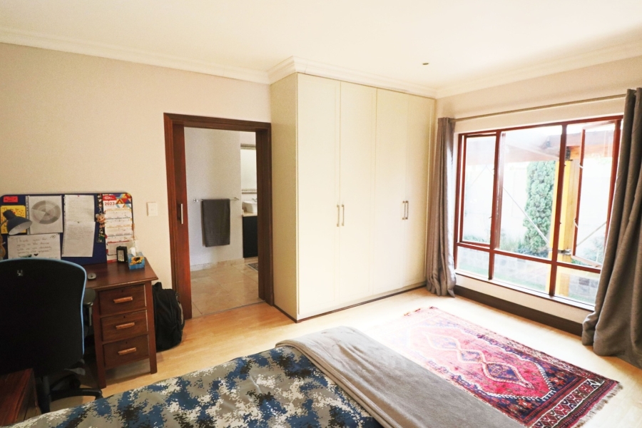 To Let 5 Bedroom Property for Rent in Bryanston Gauteng