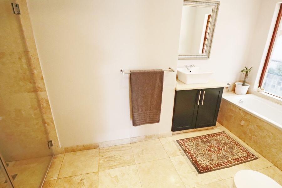 To Let 5 Bedroom Property for Rent in Bryanston Gauteng
