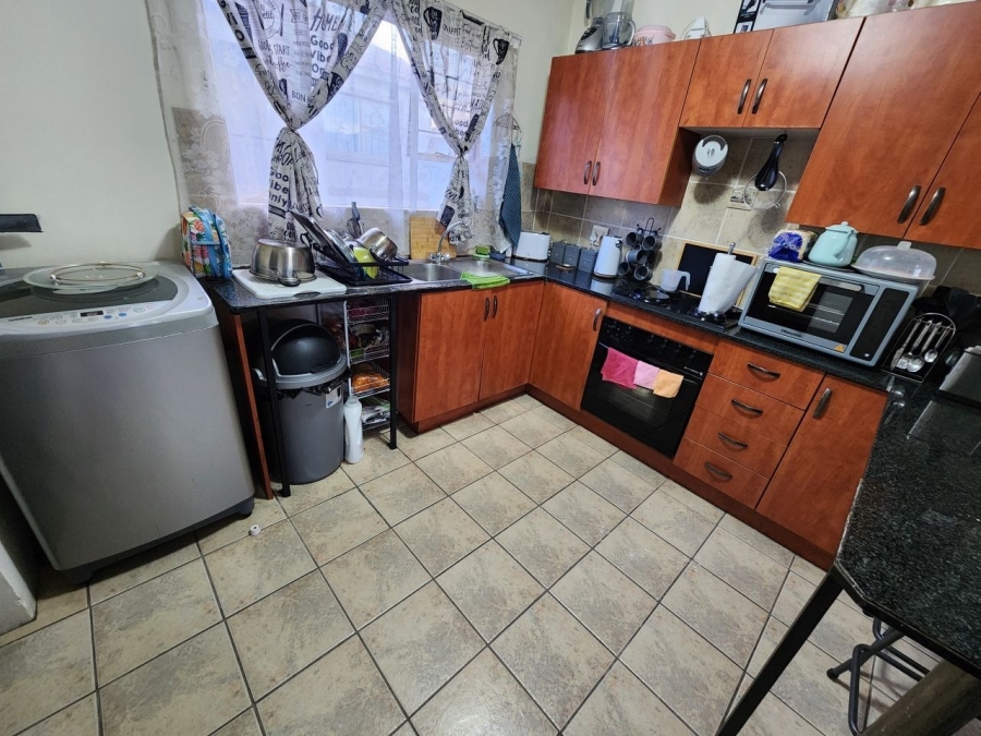 2 Bedroom Property for Sale in Bardene Gauteng