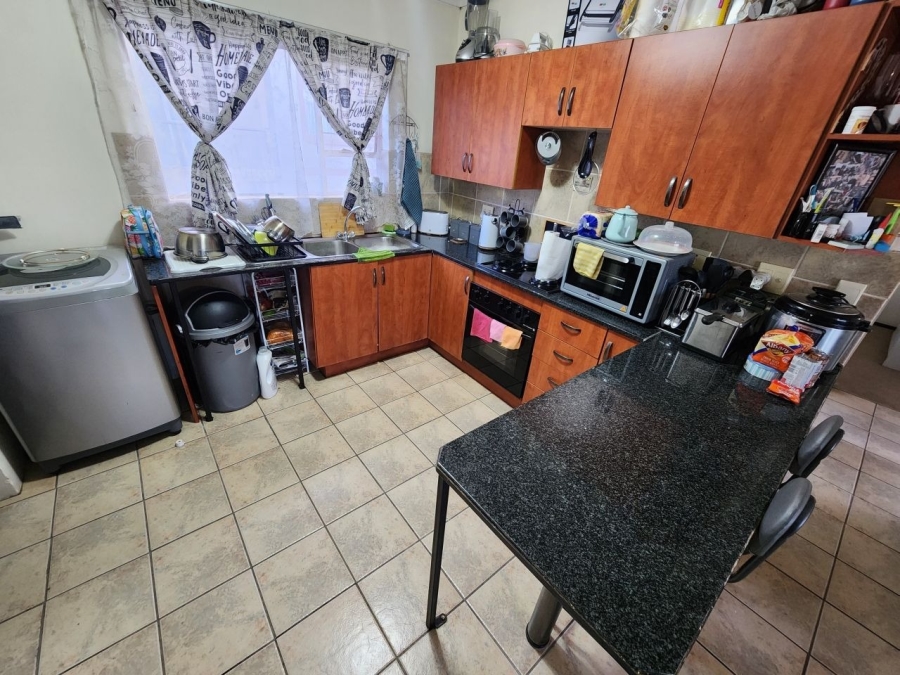 2 Bedroom Property for Sale in Bardene Gauteng