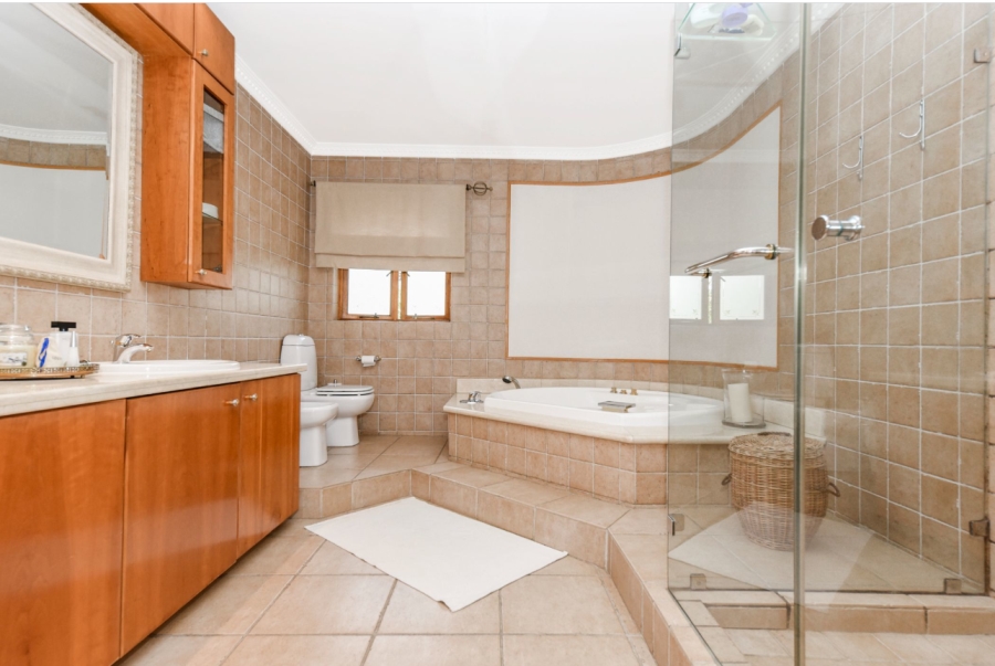 4 Bedroom Property for Sale in Dainfern Golf Estate Gauteng