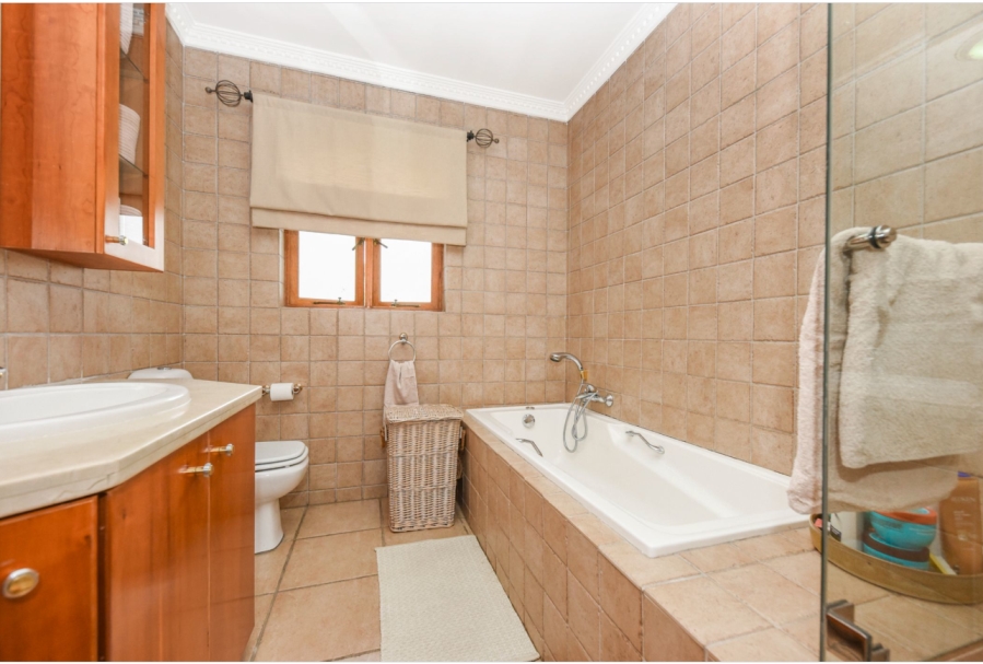 4 Bedroom Property for Sale in Dainfern Golf Estate Gauteng