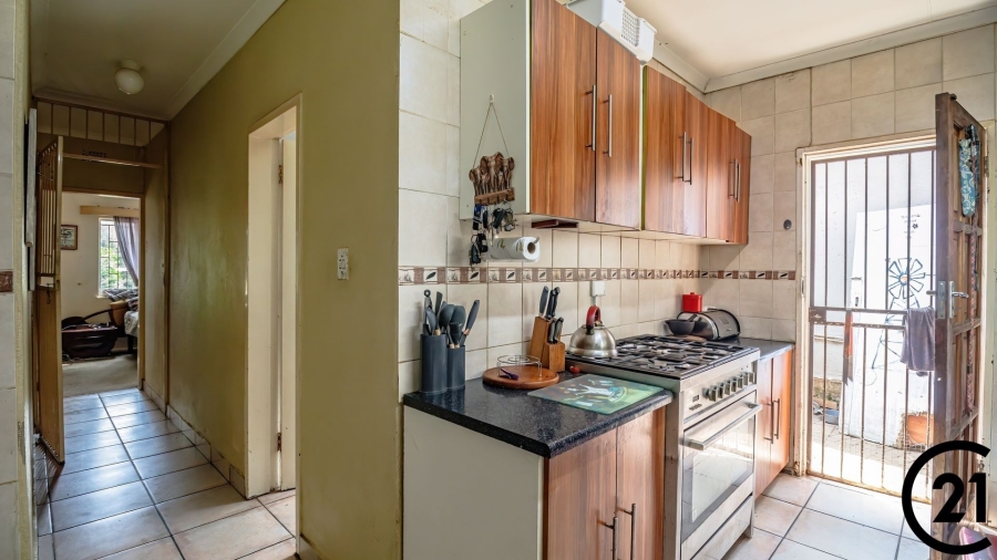 3 Bedroom Property for Sale in Crystal Park Gauteng