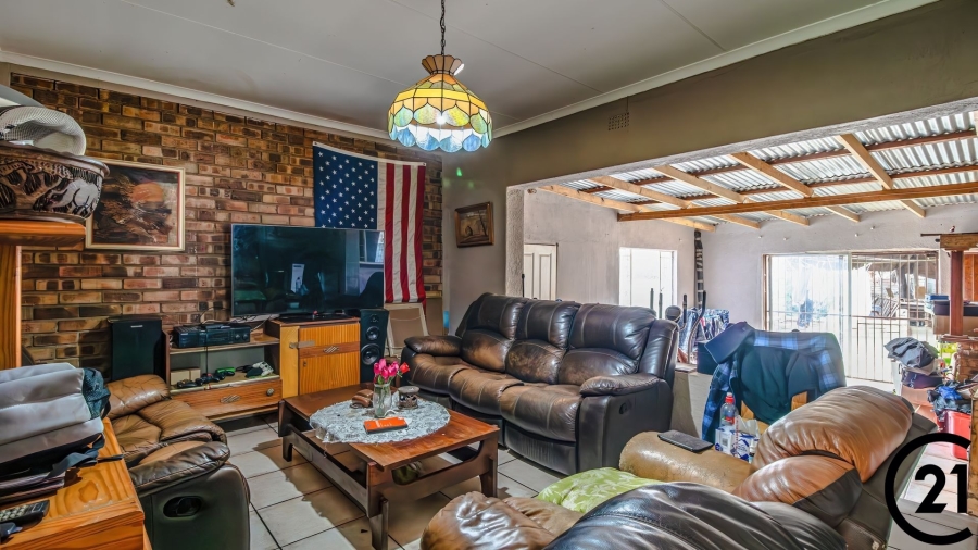 3 Bedroom Property for Sale in Crystal Park Gauteng