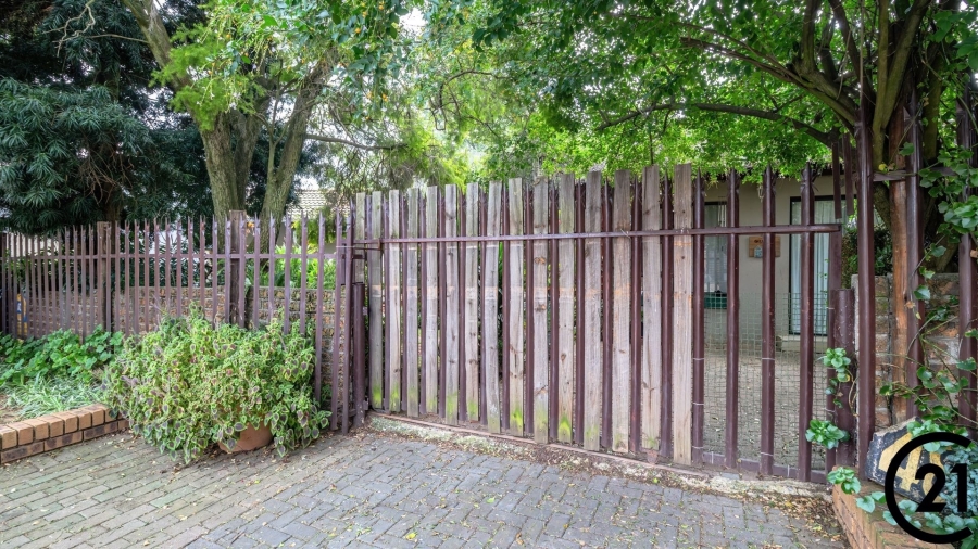 3 Bedroom Property for Sale in Crystal Park Gauteng