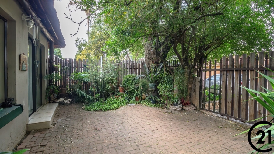 3 Bedroom Property for Sale in Crystal Park Gauteng