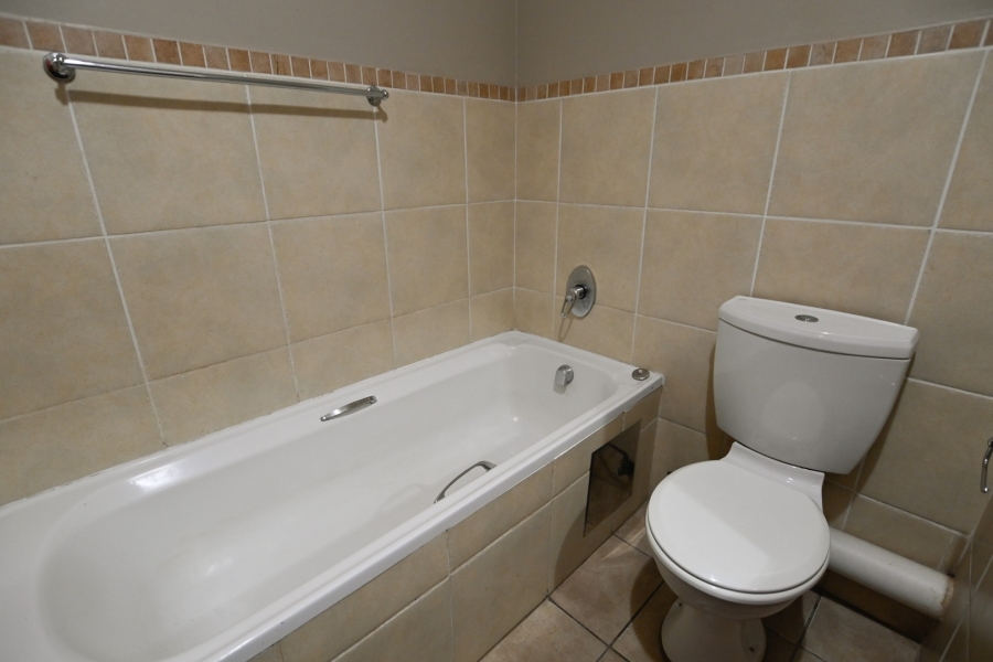 2 Bedroom Property for Sale in Magalieskruin Gauteng