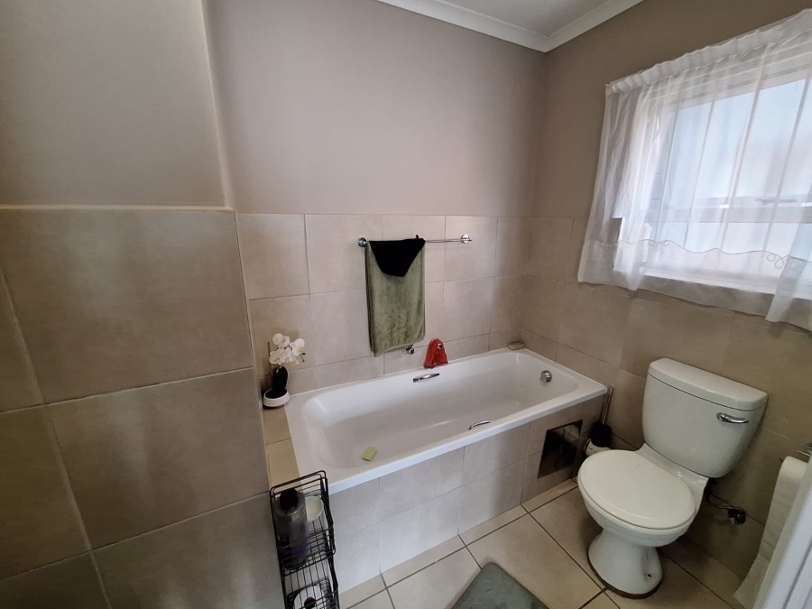 2 Bedroom Property for Sale in Montana Park Gauteng