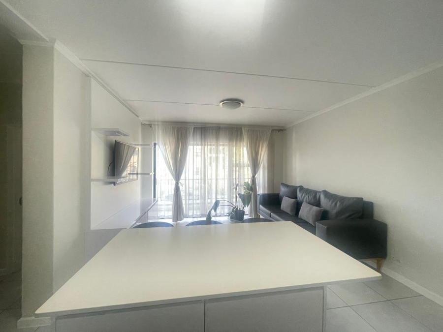 To Let 2 Bedroom Property for Rent in Crowthorne AH Gauteng