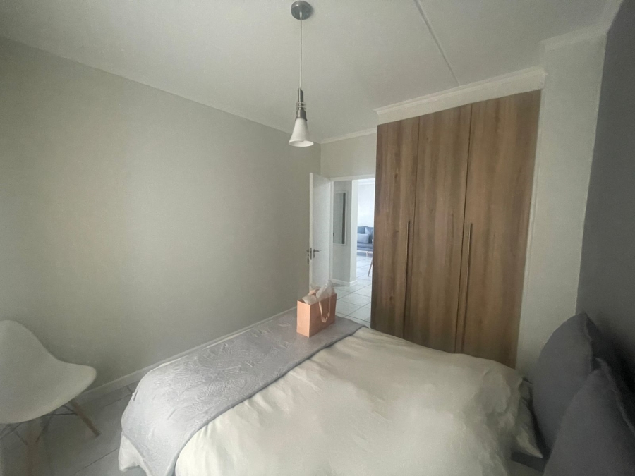 To Let 2 Bedroom Property for Rent in Crowthorne AH Gauteng