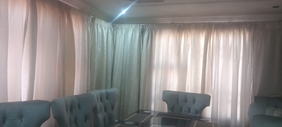 3 Bedroom Property for Sale in Roodekop Gauteng