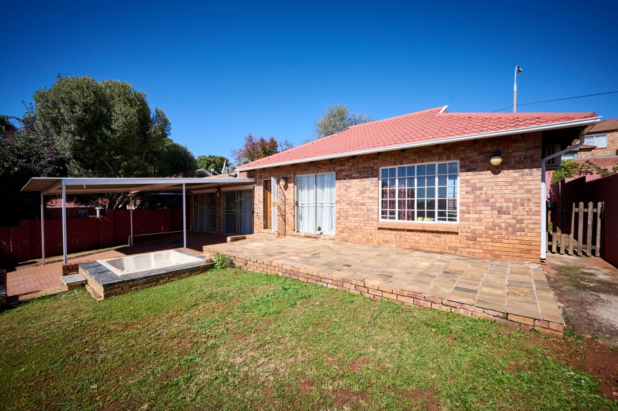 2 Bedroom Property for Sale in Allens Nek Gauteng
