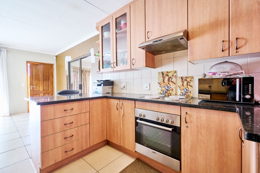 2 Bedroom Property for Sale in Allens Nek Gauteng