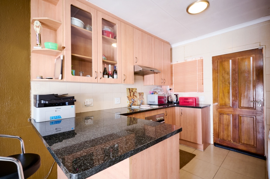 2 Bedroom Property for Sale in Allens Nek Gauteng