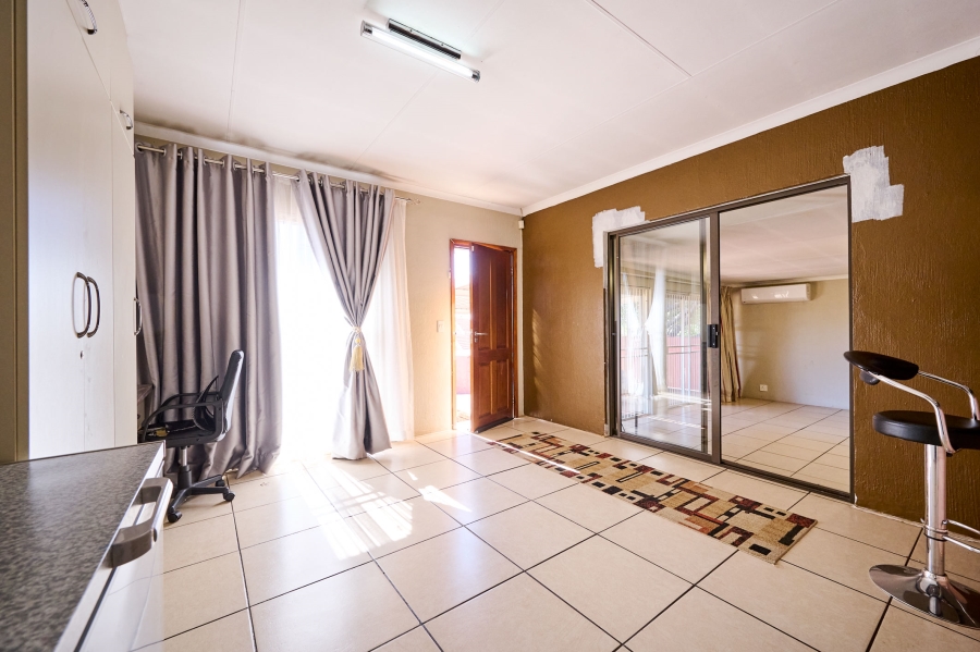 2 Bedroom Property for Sale in Allens Nek Gauteng