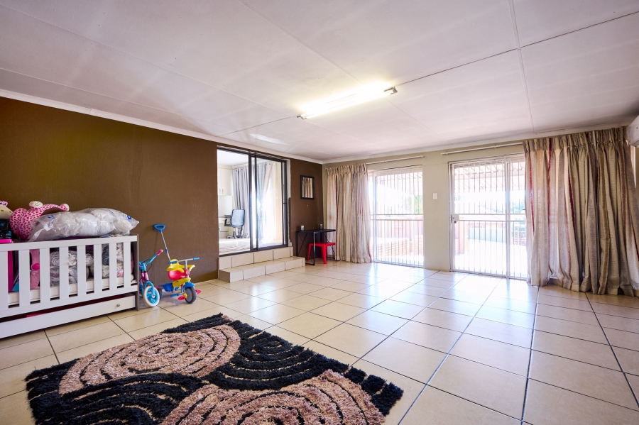 2 Bedroom Property for Sale in Allens Nek Gauteng