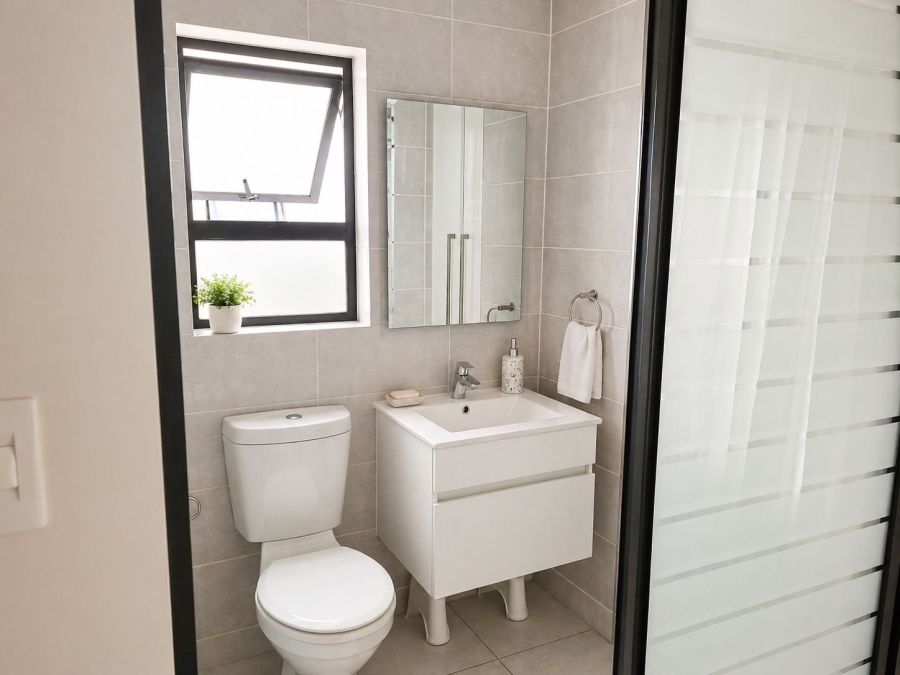 To Let 2 Bedroom Property for Rent in Crowthorne AH Gauteng