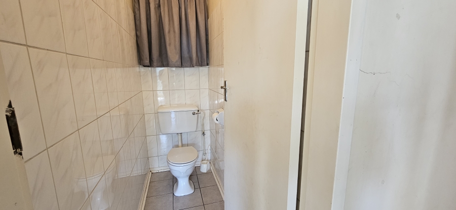 2 Bedroom Property for Sale in Three Rivers Proper Gauteng