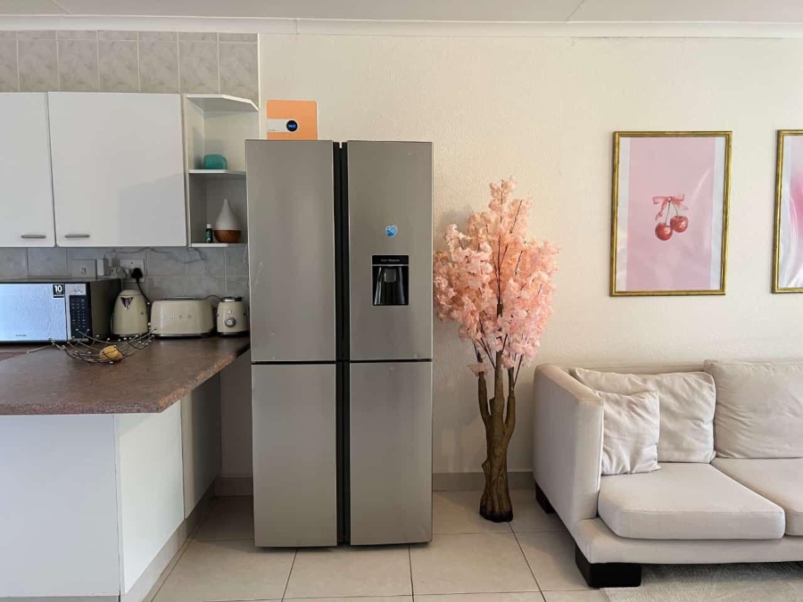 2 Bedroom Property for Sale in Oakdene Gauteng