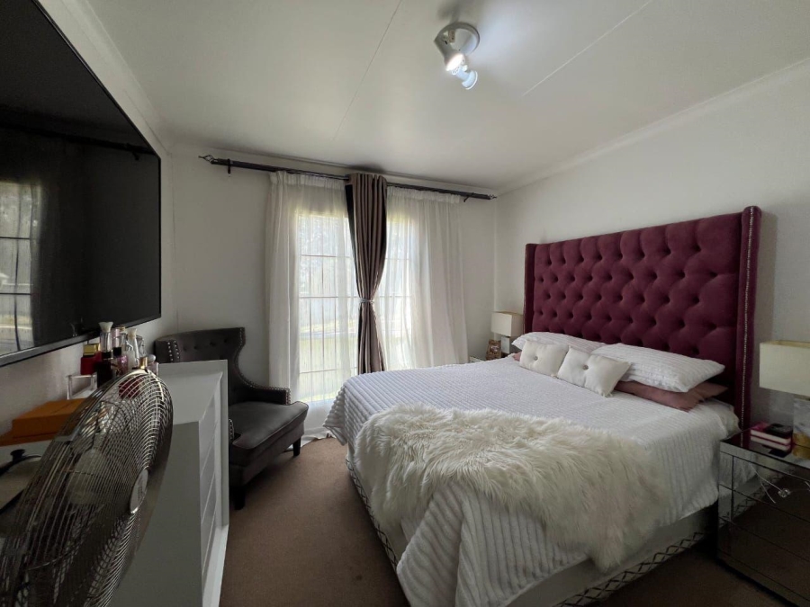 2 Bedroom Property for Sale in Oakdene Gauteng