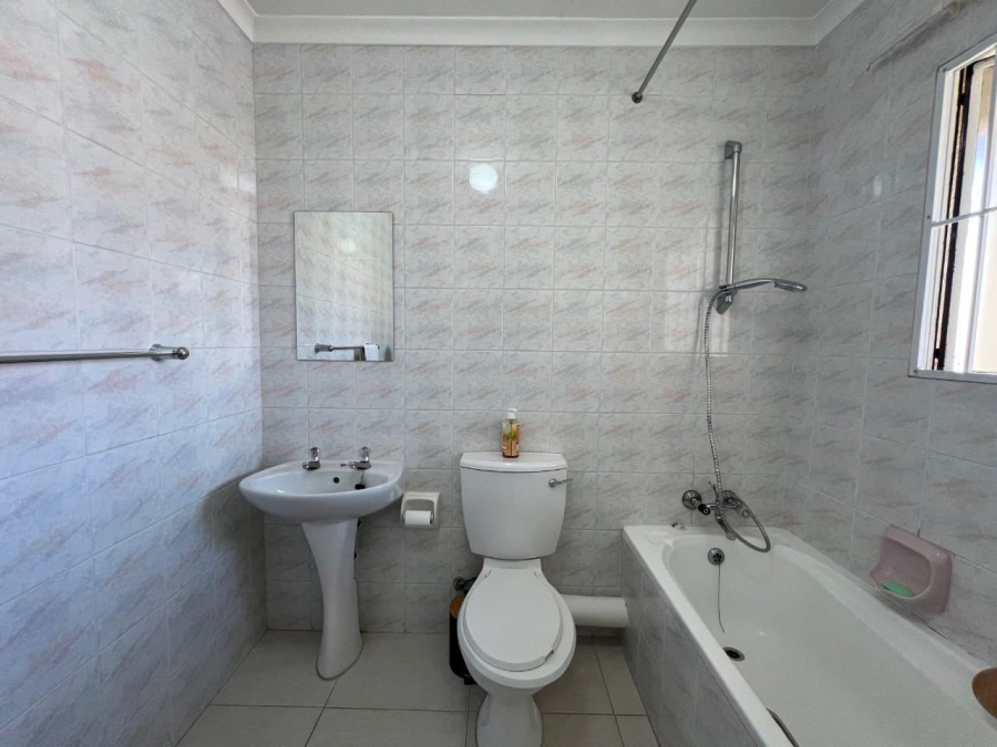 2 Bedroom Property for Sale in Oakdene Gauteng