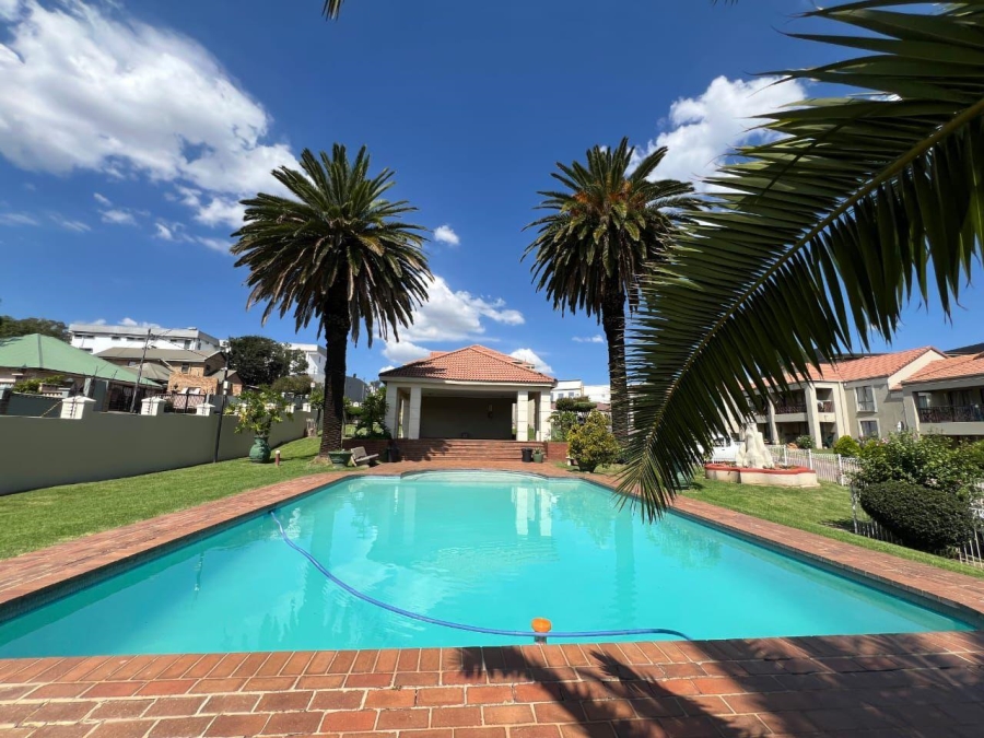 2 Bedroom Property for Sale in Oakdene Gauteng