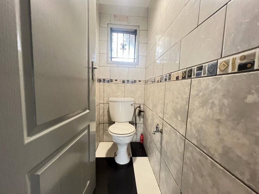 5 Bedroom Property for Sale in Marlboro Gardens Gauteng