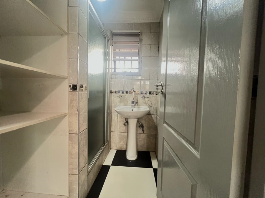 5 Bedroom Property for Sale in Marlboro Gardens Gauteng