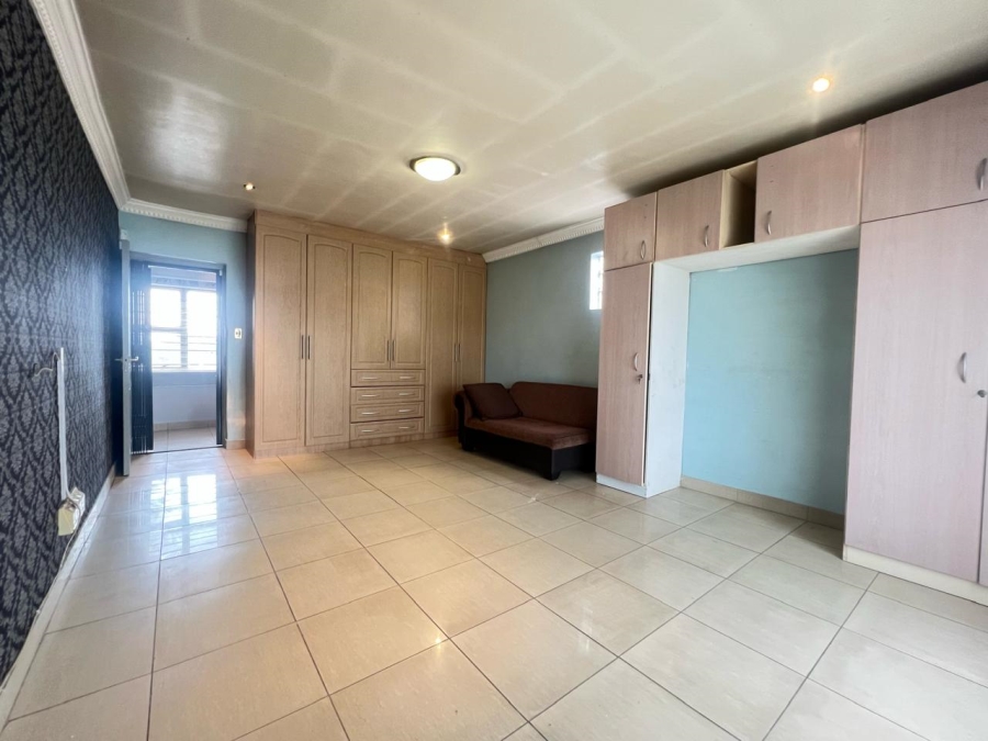 5 Bedroom Property for Sale in Marlboro Gardens Gauteng
