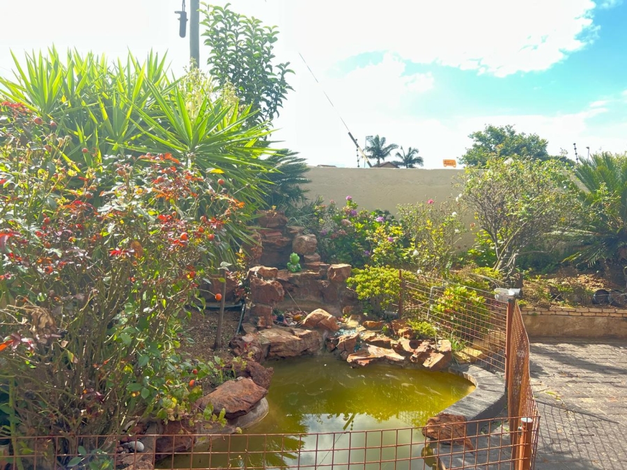 5 Bedroom Property for Sale in Marlboro Gardens Gauteng