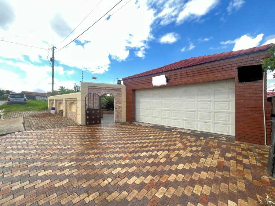 5 Bedroom Property for Sale in Marlboro Gardens Gauteng