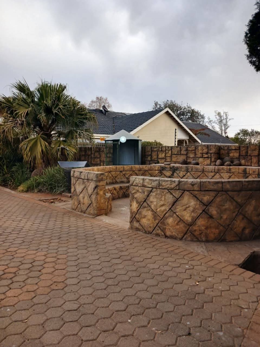 3 Bedroom Property for Sale in Greenhills Gauteng
