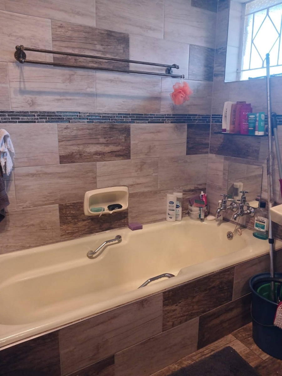 3 Bedroom Property for Sale in Greenhills Gauteng