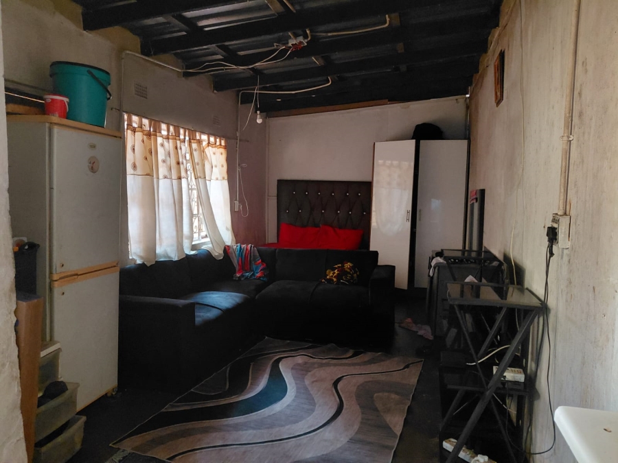 7 Bedroom Property for Sale in Actonville Gauteng